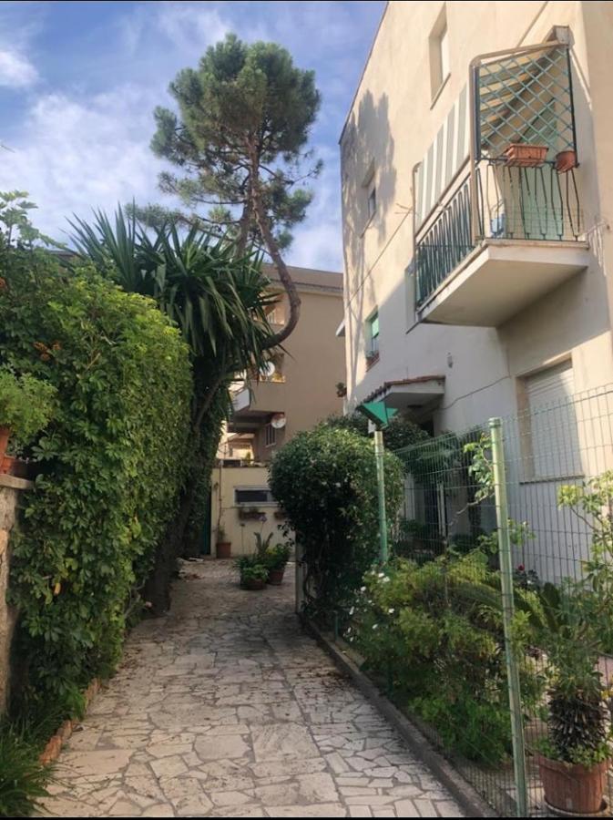 Puravida 2 Apartman Anzio Kültér fotó